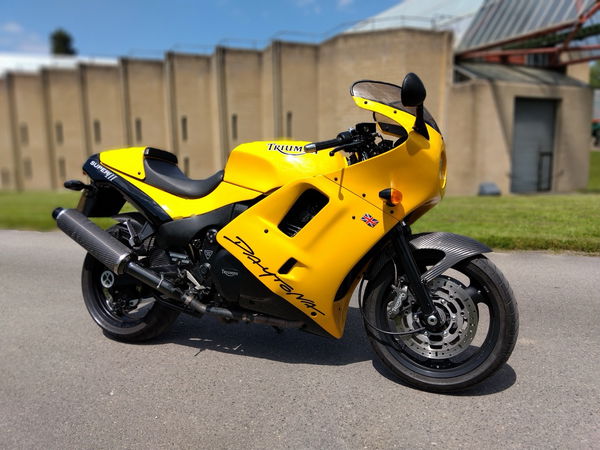 Retro and Rare Triumph Daytona Super III to The National